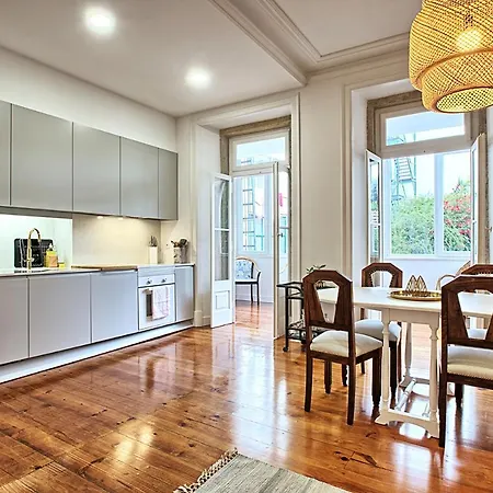 Apartment Bernardim Ribeiro